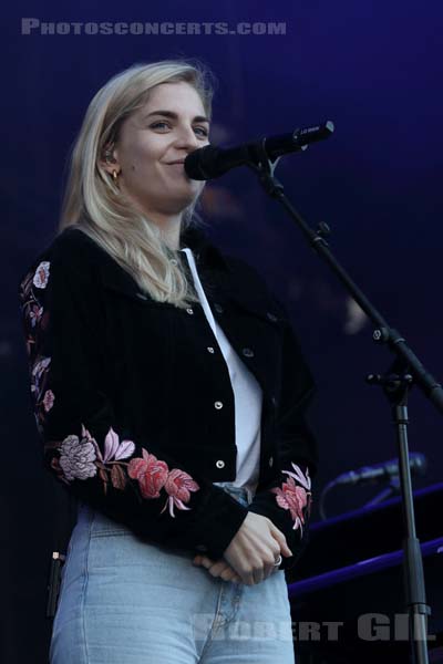 LONDON GRAMMAR - 2017-07-22 - PARIS - Hippodrome de Longchamp - Alternative Stage - 